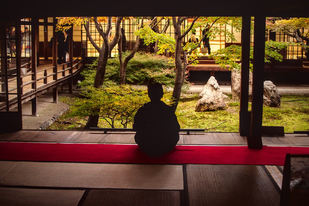How to Start a Single-Object Meditation to Spark Your Creativity