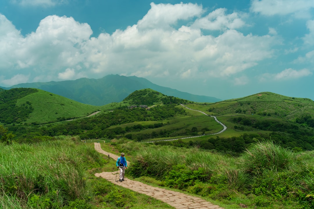 The Unpaved Path: How Running on Dirt Trains Your Brain to Think Differently
