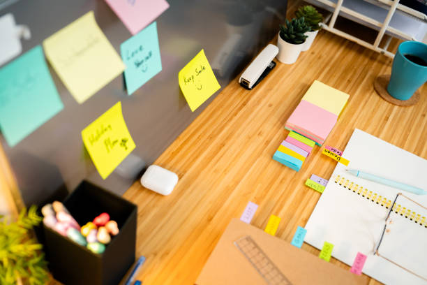 The Uncluttered Desk Paradox: Why Empty Spaces Spark Big Ideas